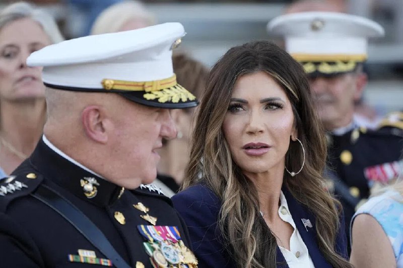 美国土安全部长：计划扩大旅行禁令至30多个国家美国国土安全部长诺姆说，美国政府正计划将“旅行禁令”的覆盖范围扩大到30多个国家