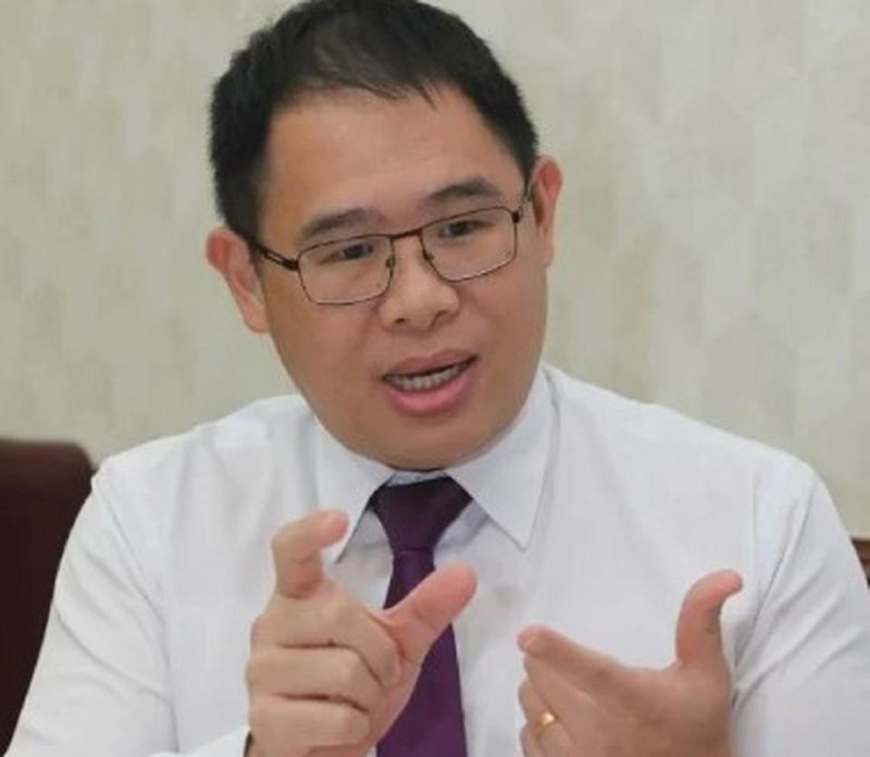 马华澄清嫖妓视频非柔州市议员 已报案要求警方调查马来西亚社交媒体近日广泛流传一段疑似柔州某市议员嫖妓的视频