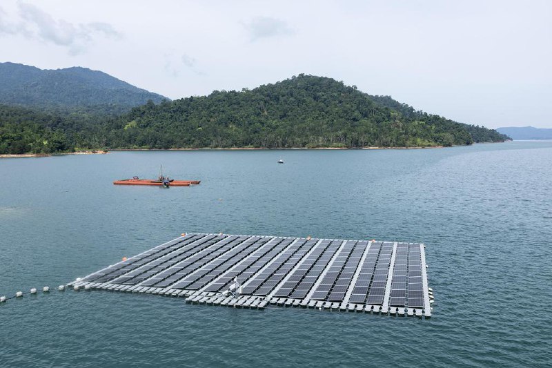 激励工业界支持转型 马国8月起豁免可再生能源基金费用马来西亚能源及水务转型部指出，政府将从今年8月1日起，豁免可再生能源计划电费的1.6%可再生能源基金（KWTBB）费用