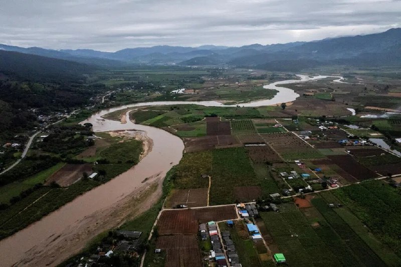 研究显示东南亚采矿污染恐危及河流和人们健康美国智库史汀生中心星期一（11月24日）发布的研究报告显示，分布在东南亚地区的2400多个矿场，可能正在向河流中排放氰化物和汞等致命化学物质