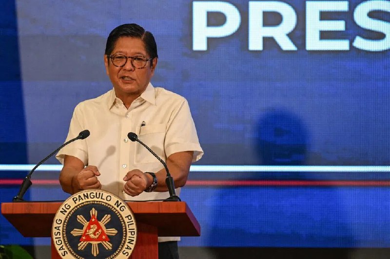 菲地震震级下调为7.5级 小马可斯下令沿海居民撤离菲律宾总统小马可斯在强烈地震发生后下令沿海地区居民撤离到安全地方