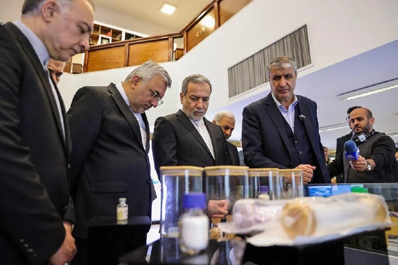 伊朗称美国尚未准备好进行“平等公正”的核谈判伊朗外长星期天（11月16日）说，华盛顿目前对德黑兰的态度并未表明其愿意进行“平等公正的谈判”