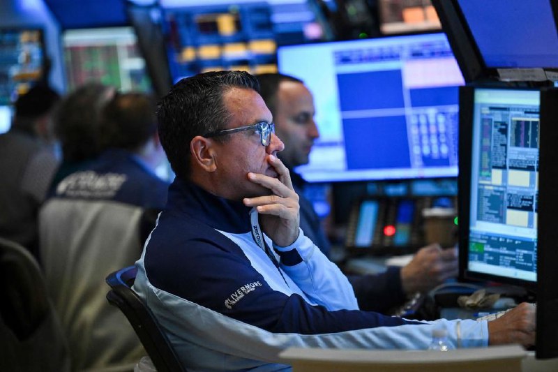 投资者欢迎中美谈判取得进展 美股指期货上涨投资者对中美经贸高层会谈取得进展表示欢迎，尽管很少人看好周末在瑞士日内瓦的会谈能取得重大突破