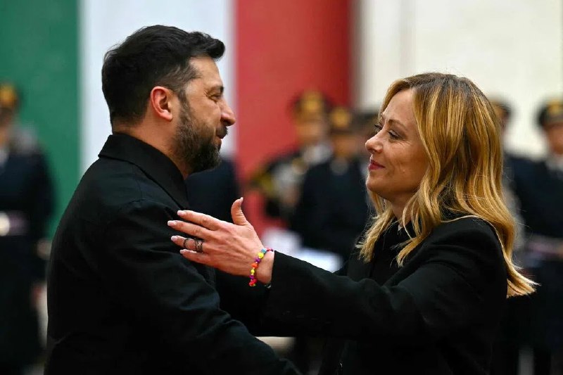 泽连斯基：俄乌“和平计划”一分为三乌克兰总统泽连斯基说，经过多方商改，美国方面先前提出的俄乌“和平计划”已被拆分成三个文件，他希望星期三（12月10日）向美方提交这一更新后的版本