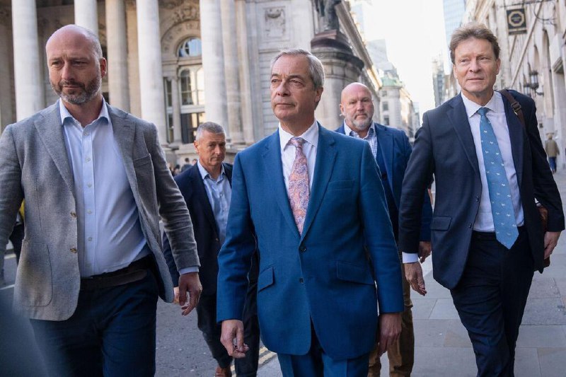 英国考虑对永久居留权实施更严格规定英国考虑收紧移民永久居留条例，要求申请者证明他们的社会价值