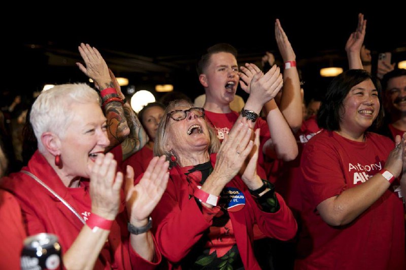 阿尔巴尼斯率工党赢得澳洲大选澳大利亚广播公司（ABC）报道，澳洲总理阿尔巴尼斯率领工党赢得2025年联邦选举