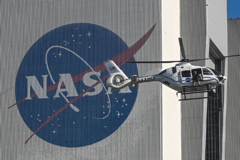 消息：美拟2030年前在月球部署核反应堆多家美国媒体报道，美国交通部长兼国家航空航天局（NASA）代理局长达菲近日将宣布，美国将加快推进月球核能系统建设，计划在2030年前在月球表面部署首座核反应堆