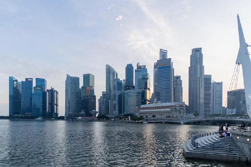 全球金融监管机构将加强对人工智能监控随着银行和其他金融领域企业加速采用人工智能，全球金融监管机构制定更密切监控风险的计划