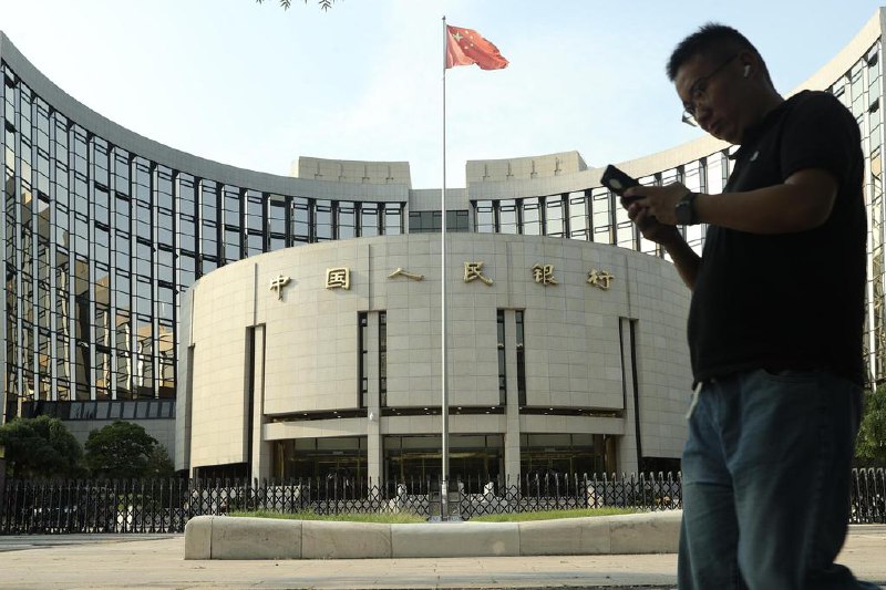 中国民众单笔存取超5万人民币或无需再登记中国金融机构反洗钱监管规则重大调整，民众单笔存取超5万人民币（约8951新元）或无需再登记