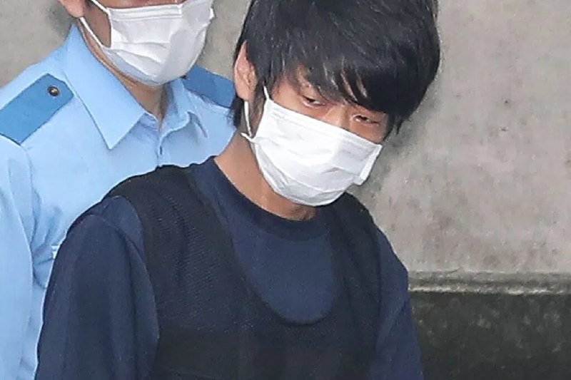 涉嫌刺杀日本前首相安倍晋三 男嫌犯认罪三年前日本前首相安倍晋三不幸遭枪杀震惊全球，男嫌凶星期二（10月28日）在庭上认罪