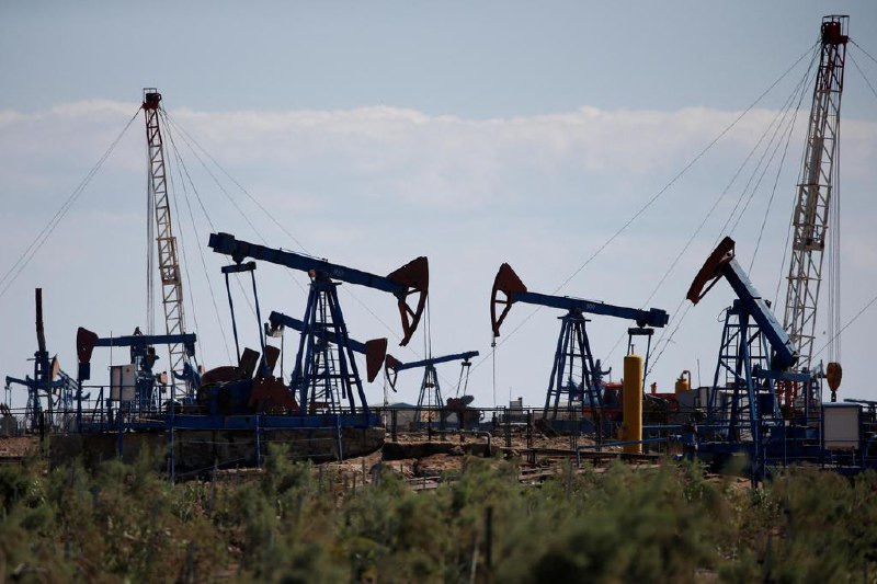 OPEC+决定8月份进一步增产抢占市场份额沙特阿拉伯、俄罗斯和其他六个OPEC+联盟的关键成员周六（7月5日）表示，将在8月进一步增加石油产量，每天增产54.8万桶，超过市场原先的预期