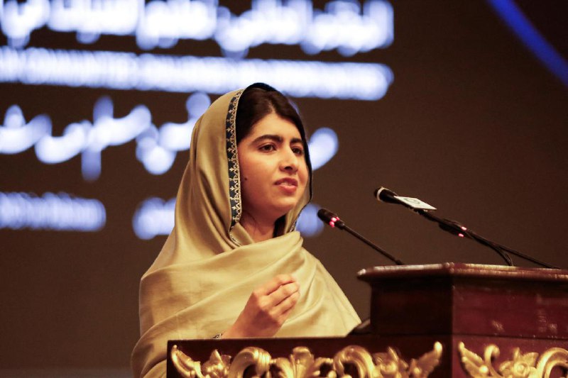 诺贝尔和平奖得主马拉拉 呼吁支持女性教育诺贝尔和平奖得主马拉拉回到祖国巴基斯坦，呼吁回教国家领导人不要“合法化”阿富汗塔利班政府，并“展现真正的领导力”，对塔利班限制女性教育的做法提出反对