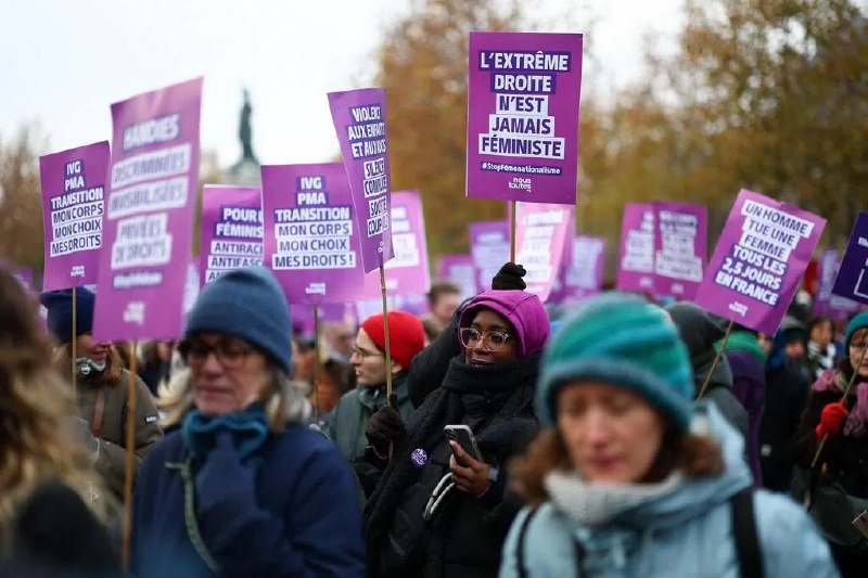 法国数千人游行 抗议针对妇女暴力法国各地数千人上街游行，抗议持续存在的针对妇女暴力，并要求政府采取更多公共行动，投入更多资金，打击这一社会毒瘤