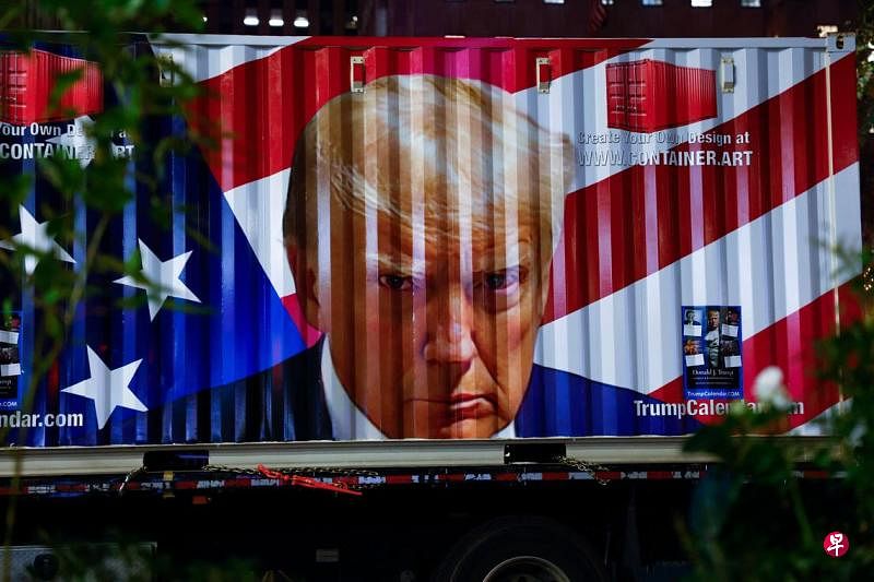 【美国选举】特朗普料在最大战场州宾夕法尼亚获胜美国各大媒体预测，共和党前总统特朗普在赢得宾夕法尼亚州这个最大战场州后，预料能赢得在白宫的第二个任期