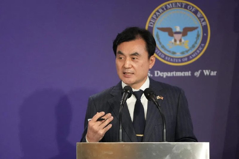 紧急戒严事件一周年前夕 韩防长致歉 承诺重塑军队韩国国防部长安圭伯在紧急戒严事件一周年前夕发文，就当时军队卷入内乱导致国民陷入安全风险等一系列事态，代表军方正式向国民致歉