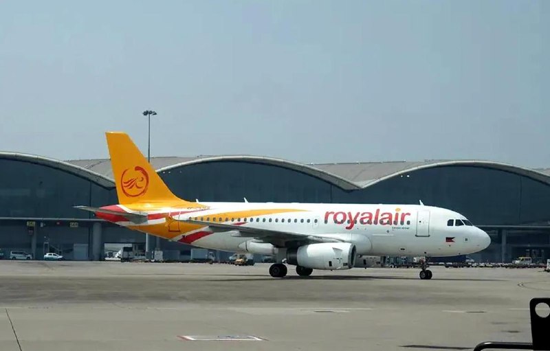 乘客未登机包机便飞往济州岛 170名乘客滞留马尼拉机场菲律宾马尼拉机场发生一起离谱丢包事件，由韩国济州岛往返菲律宾的菲律宾皇家航空包机，竟在没有旅客上机的情况下，直接出发，使将近170名旅客惨遭丢包于马尼拉机场