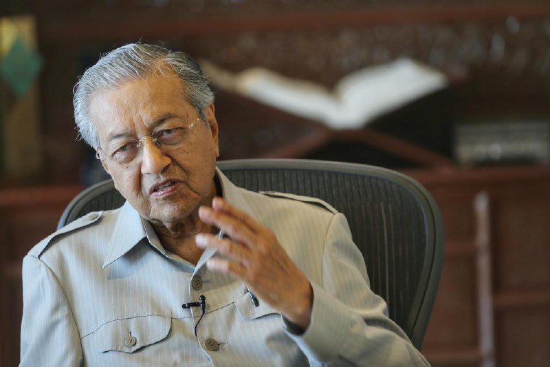 称后悔与安华为敌 马哈迪：他任相后开始报复马来西亚前首相马哈迪说，他后悔与安华为敌，导致安华出任首相后不断对他展开报复