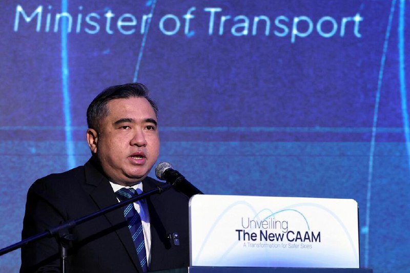 马国交通部长：“空中丝路”助马打造区域货运枢纽马来西亚交通部部长陆兆福说，依托“空中丝绸之路”倡议，马来西亚和中国郑州打造航空货运“双枢纽”，有望助力马来西亚成为区域货运枢纽