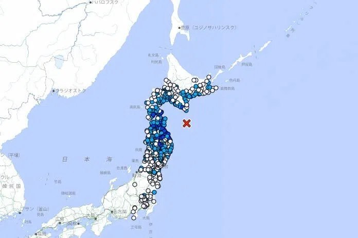 日本青森县近海续发6.4级地震日本气象厅消息显示，星期二（12月9日）清晨6时52分（新加坡时间清晨5时52分），日本青森县东部海域发生6.4级地震，震源深度10公里