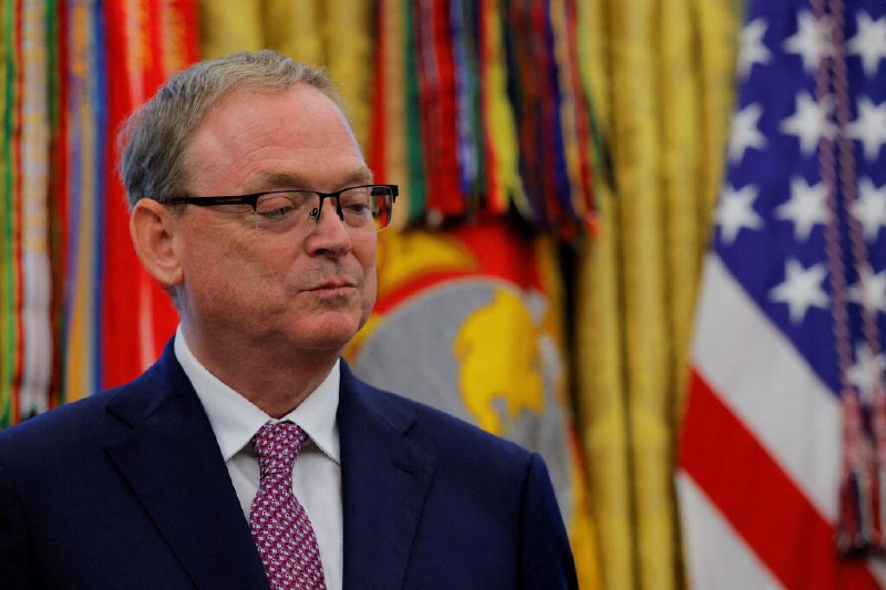 白宫：如果政府停摆谈判毫无进展将开始裁员美国白宫国家经济委员会主任哈塞特说，如果特朗普总统认定与国会民主党人就结束政府停摆状态进行的谈判“毫无进展”，特朗普政府将开始大规模裁员