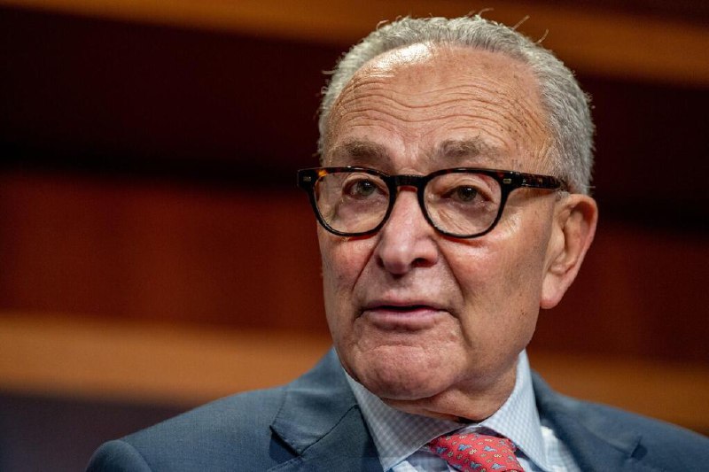 美民主党参议院领袖指特朗普“走上独裁之路”美国参议院少数党领袖舒默警告，特朗普总统呼吁司法部对他的敌人采取行动，是在将美国推向独裁之路