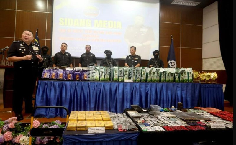 马国警方破三起毒品走私案 起获约658万新元毒品马来西亚警方自上周以来，连续侦破三起毒品走私案，起获总值2172万令吉（约658万新元）的各类毒品，足以供逾百万人消费