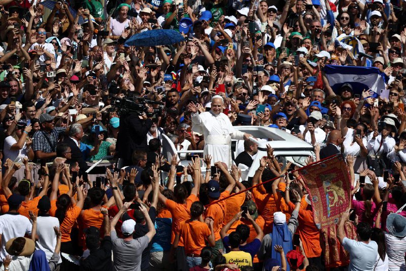 意大利少年成为首位千禧世代圣人罗马天主教教宗良十四世星期天（9月7日）在圣伯多禄广场主持封圣大典，宣布两位青年楷模弗拉萨蒂（Pier Giorgio Frassati）和阿库蒂斯（Carlo Acutis）为圣人