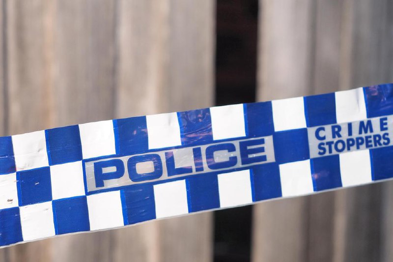 澳洲发生持刀袭击事件 致两名少年死亡澳大利亚墨尔本市发生一起恐怖袭击事件，一群蒙面袭击者手持砍刀，刺杀两名分别为12岁和15岁的少年