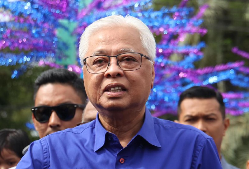 依斯迈又拿病假 再次推迟向反贪会录供马来西亚前首相依斯迈沙比里多次以医生开出的病假单推迟向反贪污委员会录供后，反贪会决定星期五（3月7日）向依斯迈的主治医生录供，以确定依斯迈下星期四（13日）能否协助调查“马来西亚一家”宣传合约贪污案