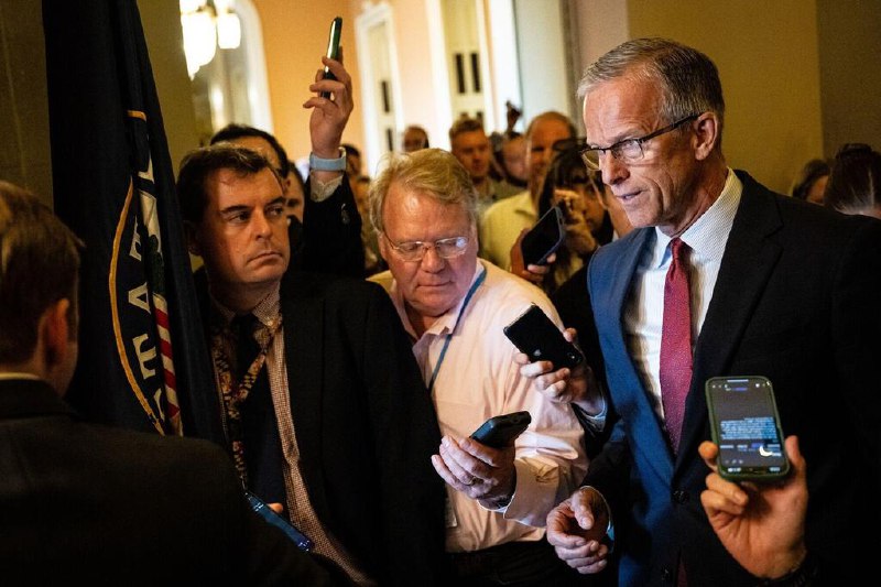 美参议院第五次投票未通过 两党僵局持续美国参议院星期一（10月6日）进行第五次投票，旨在重启政府的两党提案均未获通过
