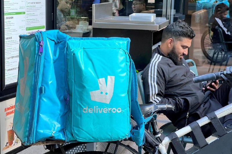 Deliveroo在爱尔兰首都推出无人机送餐服务英国送餐平台户户送与爱尔兰公司合作，在都柏林推出自主无人机食品配送服务