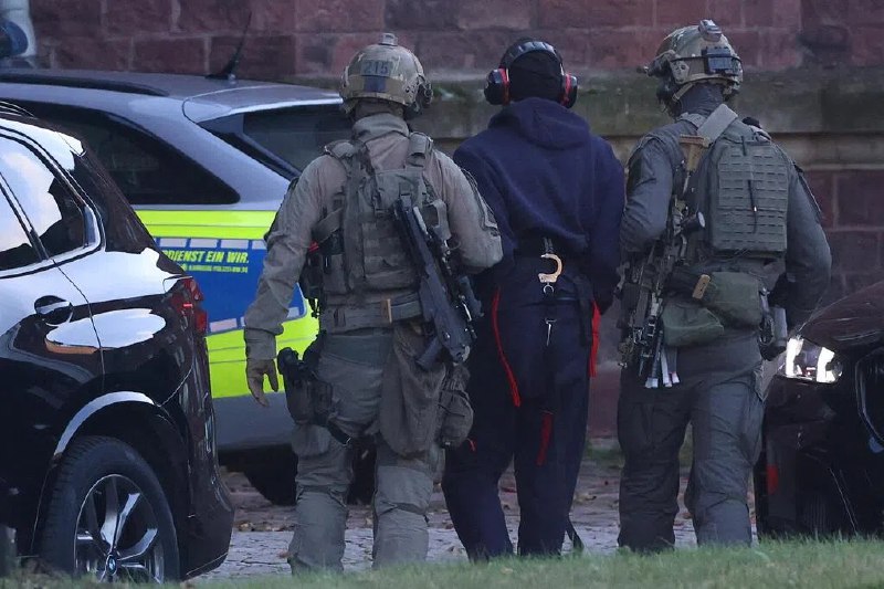 “北溪”爆炸案一乌克兰籍嫌疑人被引渡至德国受审北溪”天然气管道爆炸案的一名乌克兰籍嫌疑人已从意大利被引渡到德国，星期五（11月28日）将被带到德国联邦最高法院