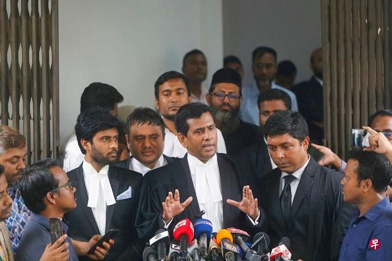 孟加拉法院发通缉令 要逮捕前总理哈西娜回国受审孟加拉国际刑事法庭对流亡海外的前总理哈西娜发出通缉令，下令逮捕她并要她11月18日出庭受审