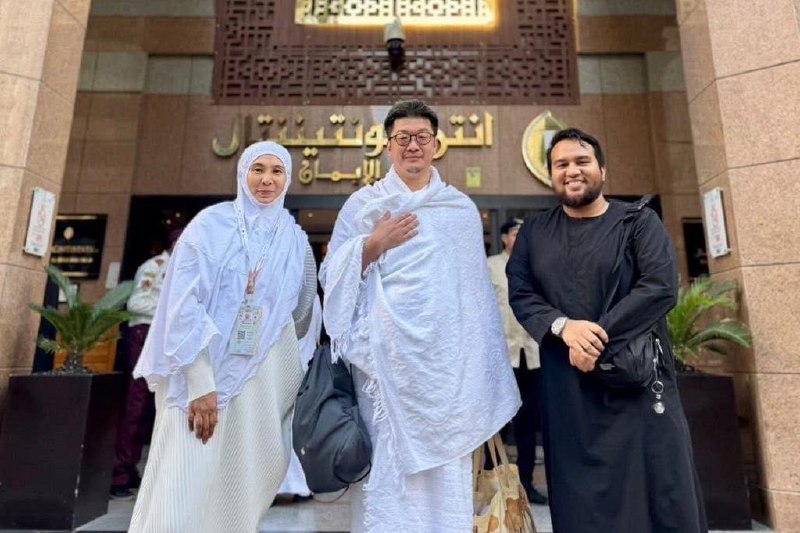 努鲁依莎否认搭乘私人飞机到麦加朝圣马来西亚首相安华长女、人民公正党新任署理主席努鲁依莎说，她与丈夫任绍龙是自掏腰包乘搭一般商业班机前往麦加朝圣，并非如传闻所指，乘坐私人飞机出行