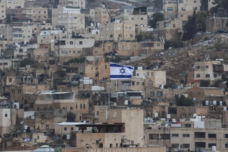 德国将解除部分对以色列武器出口暂停令德国政府发言人称，随着上月以哈双方达成停火协议，德国将从下周起解除部分对以色列武器出口的暂停令