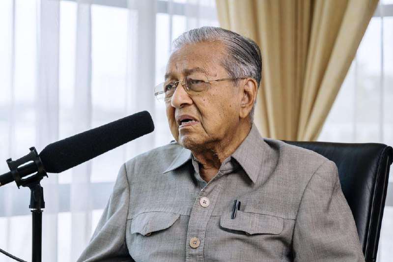 马国司法体系陷真空 马哈迪批评改革沦空谈马来西亚前首相马哈迪说，马国正面临前所未有的司法危机，国家不仅没有首席大法官，还会出现多达30个法官职位悬空，质疑当局所谓改革已沦为空谈