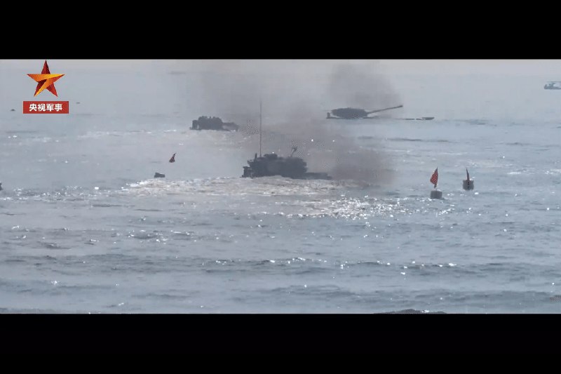 赖清德就职一周年 解放军在闽南海域进行两栖登陆训练台湾总统赖清德上任满一周年之际，中国大陆解放军部队在闽南海域举行两栖登陆训练