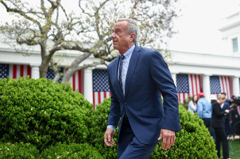 得州第二名儿童死于麻疹 小肯尼迪改口倡导接种疫苗美国卫生部长小肯尼迪向来倡导反疫苗，在得克萨斯州第二名儿童死于麻疹后，他表示接种疫苗是预防麻疹的最佳方法