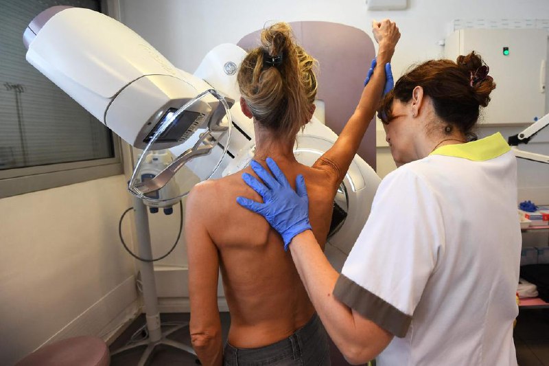 德国研究：定期X光筛查可显著降低女性乳腺癌死亡率一项针对德国女性的研究显示，定期接受乳腺X光筛查，能够显著降低女性乳腺癌死亡率