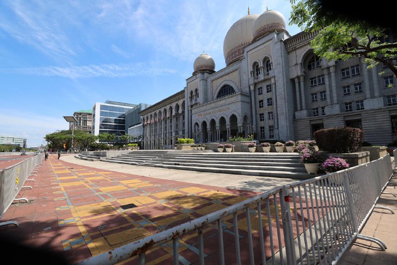 马国警方：挺纳吉集会非法 严禁民众出席马来西亚警方说，计划星期一（1月6日）在布城司法宫举行的声援前首相纳吉的集会属于非法集会