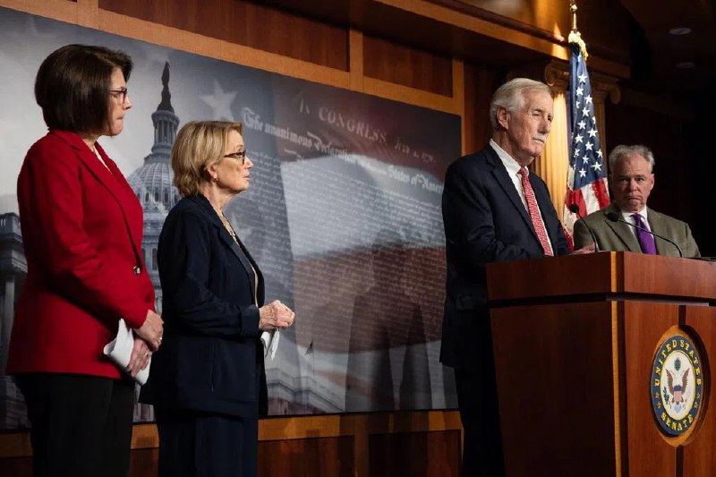 美国参议院60票通过 推进结束政府停摆法案美国参议院星期天（11月9日）深夜以60票赞成、40票反对的投票结果，通过了一项旨在结束政府停摆的程序性投票