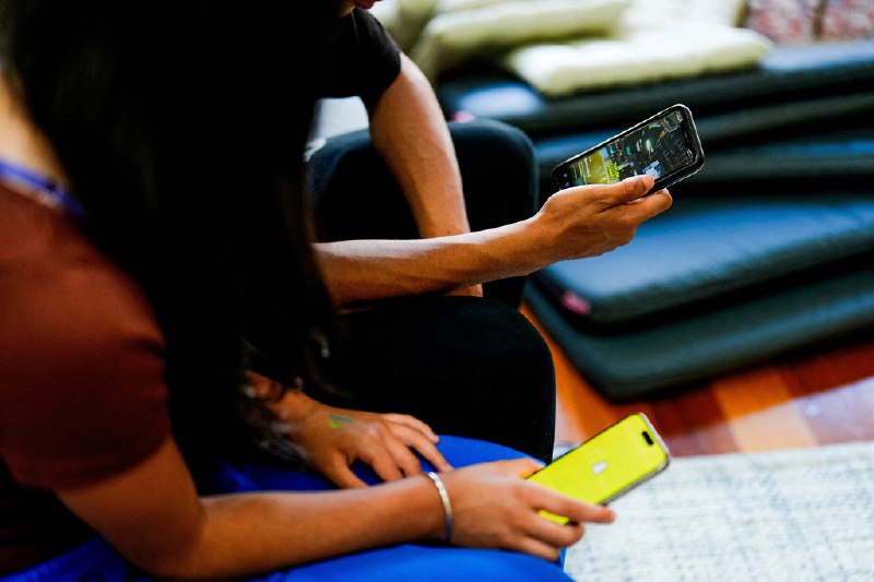 澳洲：社媒禁令不要求社媒平台对所有用户进行年龄验证澳大利亚网络监管当局星期二说，澳洲禁止16岁以下用户使用社交媒体的政策，并不要求社媒巨头对所有用户进行年龄验证