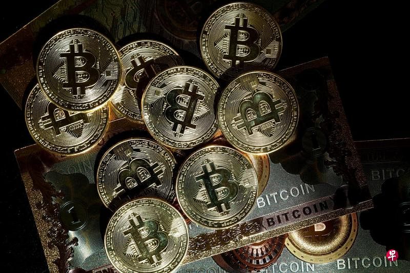 一周内反弹近10% 比特币逼近7万美元水平大量资金流入比特币交易所挂牌基金（ETF），以及对美国监管前景的乐观情绪，提振了比特币市场情绪，促使比特币星期一走高，逼近7万美元