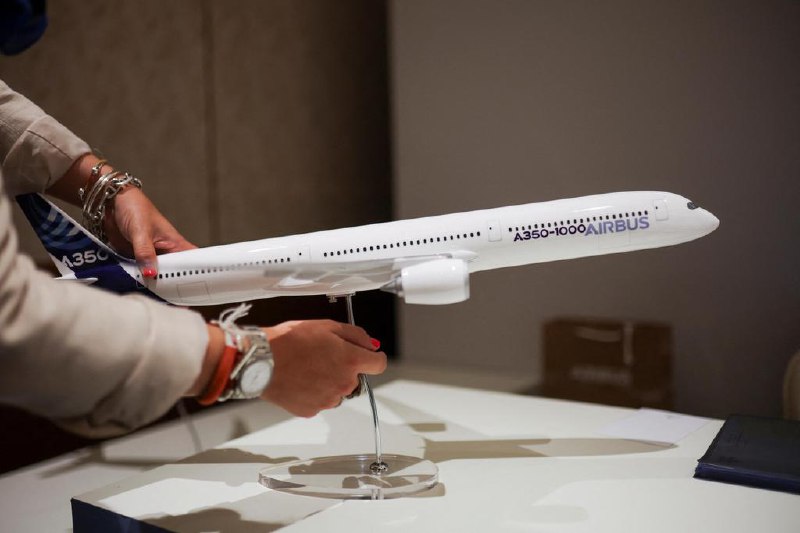 飞机延误交付情况严重 IATA和航空公司表示担忧国际航空运输协会（IATA）理事长沃尔什星期一（6月2日）说，飞机交付延误的延长以及供应链瓶颈导致维护和维修时间增加，阻碍了航空公司的增长，急需解决这个问题