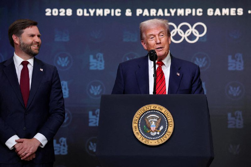 特朗普首表态：万斯“最可能”成为共和党2028总统候选人美国总统特朗普称副总统万斯“最可能”成为2028年共和党总统候选人