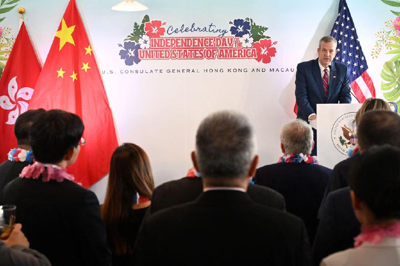 美驻港澳总领事批港府用国安法囚禁黎智英等民主倡导者即将离任的美国驻港澳总领事梅儒瑞（Gregory May）批评，香港特区政府用《香港国安法》囚禁包括香港媒体大亨黎智英在内等显著民主倡导者，以及对身处海外的政治积极分子进行跨境镇压