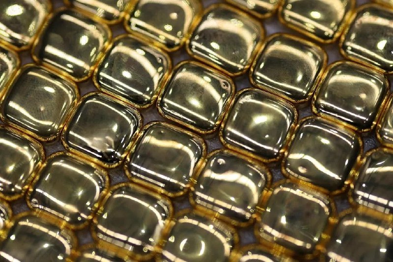 金银价格续跌 投资者获利了结引发抛售潮黄金与白银价格星期三（10月22日）早盘继续下跌，延续前一日罕见的大幅抛售行情，因投资者担忧此前的强劲涨势已令贵金属估值偏高，纷纷趁高获利了结